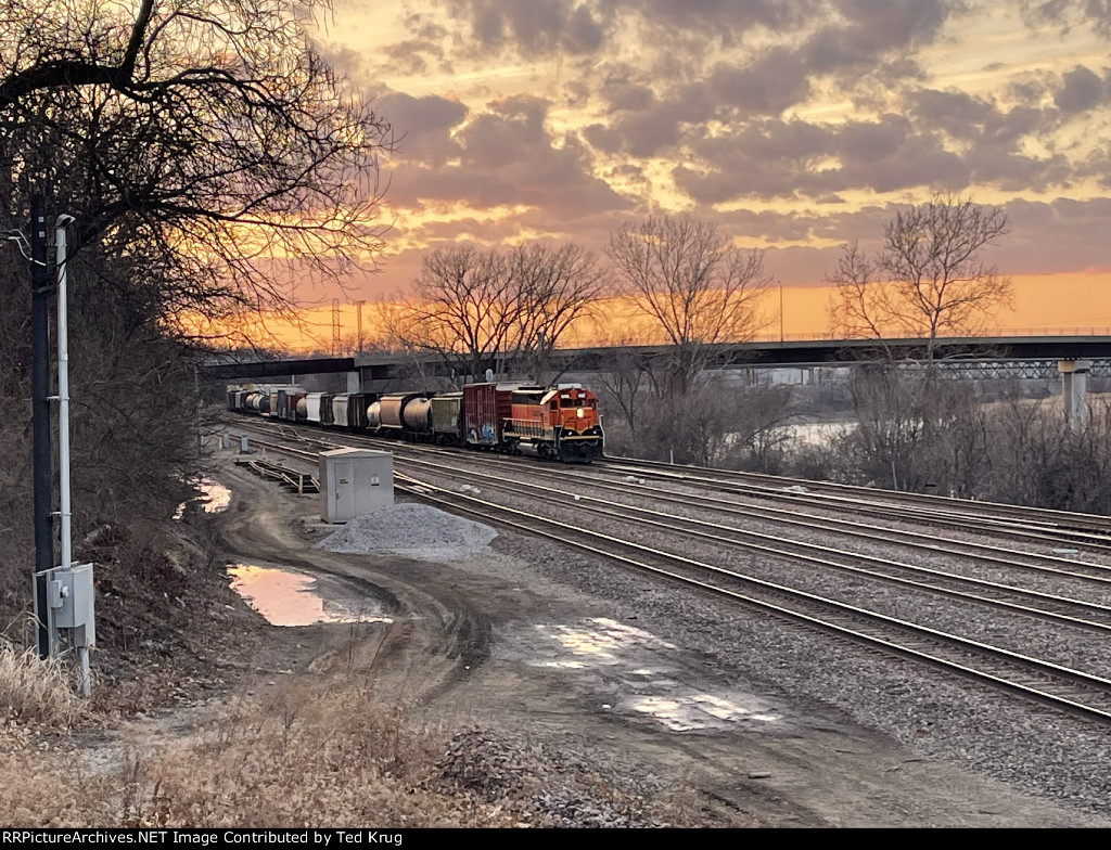 BNSF 1352